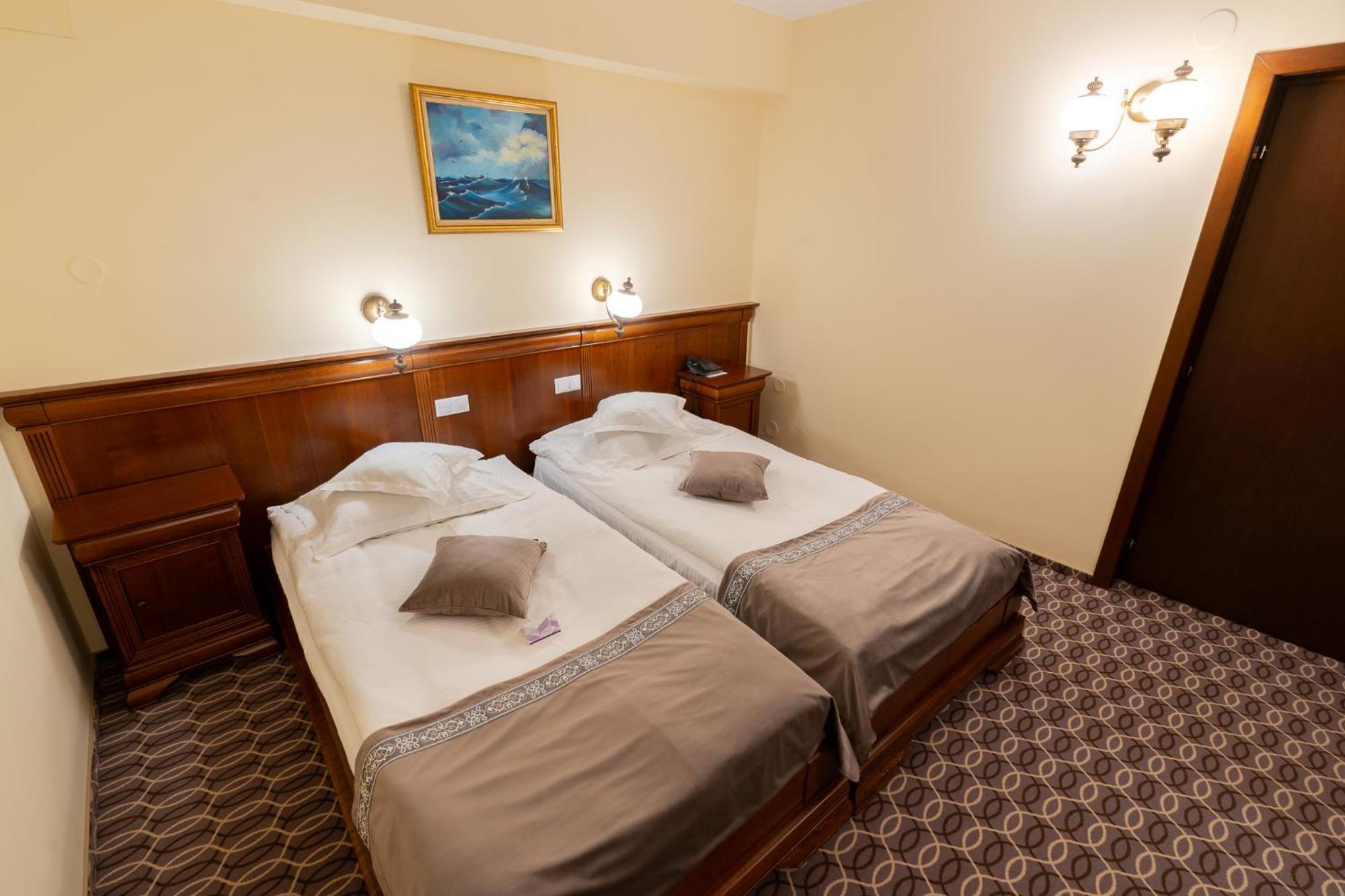 Dorna Hotel 4*