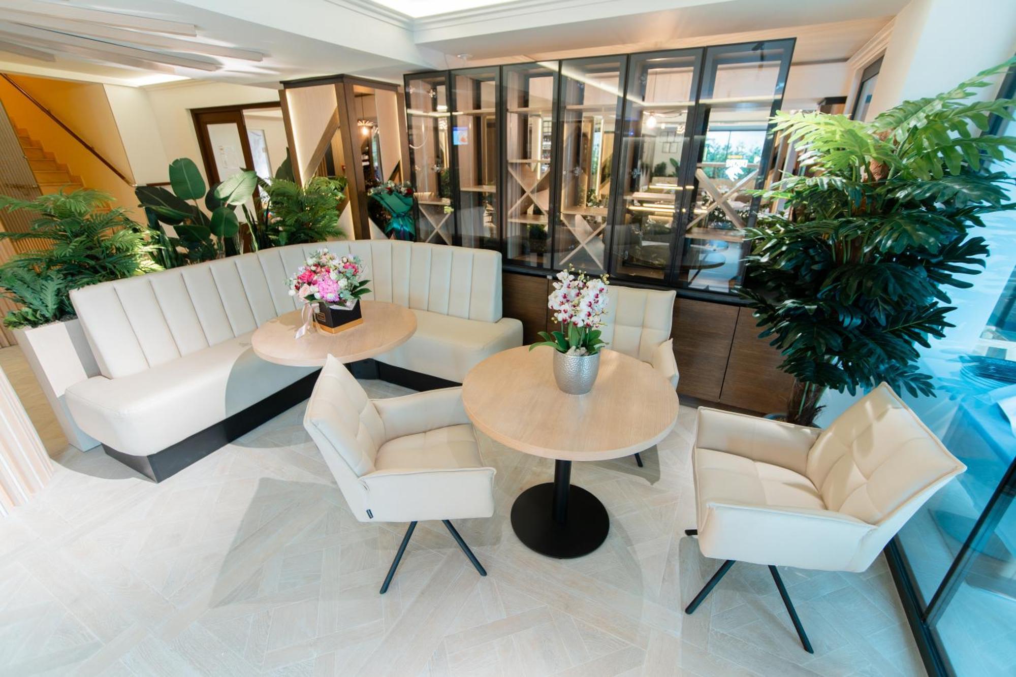 Dorna Hotel